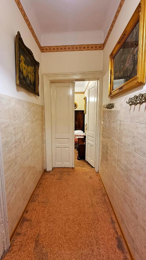 Vavelsky Apartments - Old Town คราคูฟ ภายนอก รูปภาพ