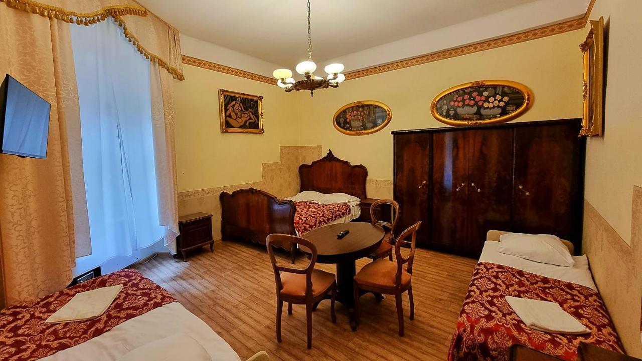 Vavelsky Apartments - Old Town คราคูฟ ภายนอก รูปภาพ