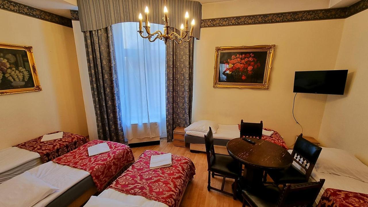 Vavelsky Apartments - Old Town คราคูฟ ภายนอก รูปภาพ