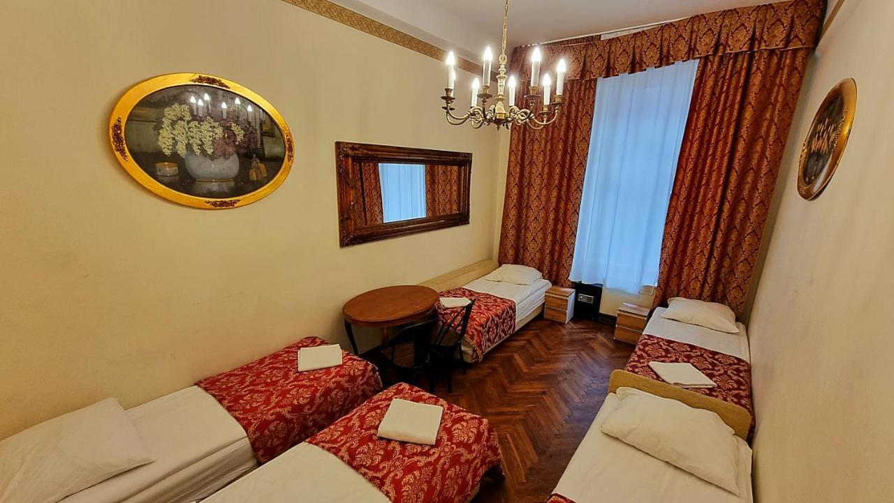 Vavelsky Apartments - Old Town คราคูฟ ภายนอก รูปภาพ
