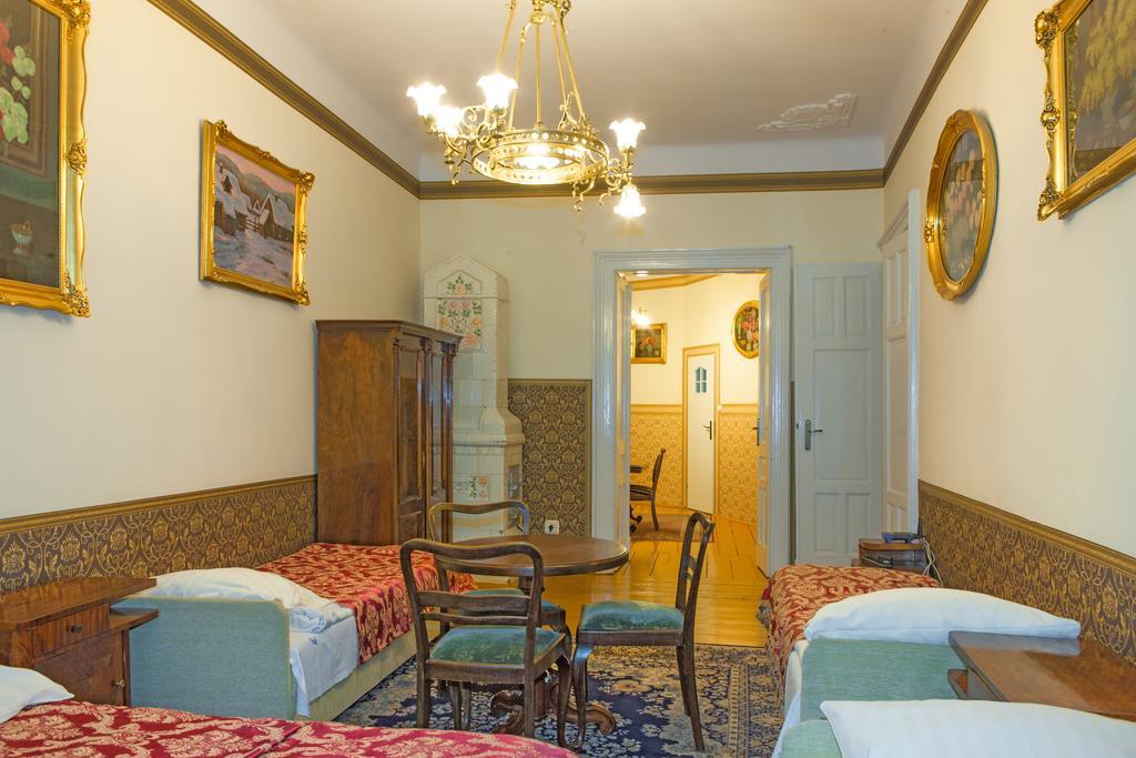 Vavelsky Apartments - Old Town คราคูฟ ภายนอก รูปภาพ