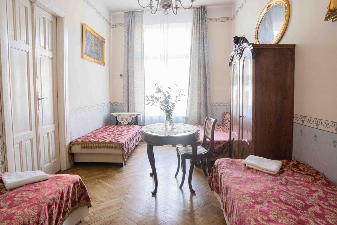Vavelsky Apartments - Old Town คราคูฟ ภายนอก รูปภาพ